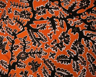  Batik merupakan karya seni yang dituangkan melalui media kain atau benda lain yang dapat Indahnya Batik Tradisional Daerah di NUSANTARA