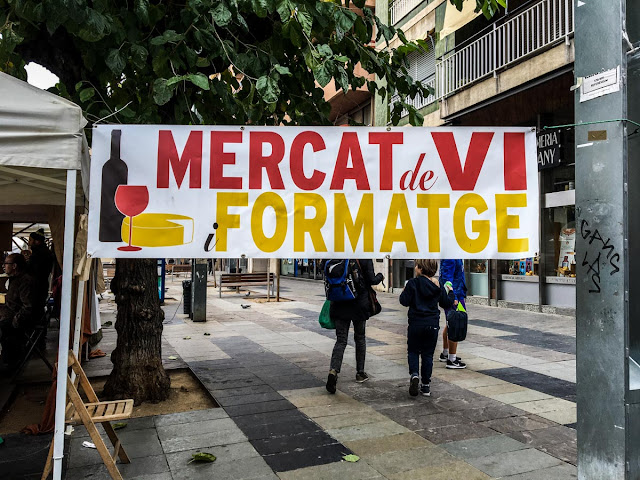 mercat de vi i de formatge