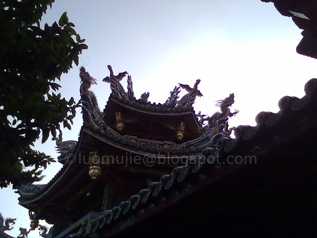 Longshan Temple