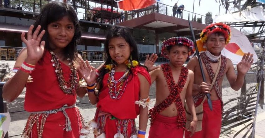 Escolares del Tinkuy muestran la riqueza de su cultura en el parque La Muralla