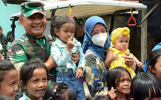 Kasdam III/Slw Dampingi Kasad Jenderal TNI Dudung Abdurachman Tinjau Pusdik Jajaran Kodiklatad 