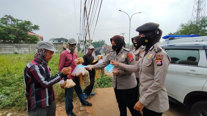 Begini Aksi Pendekar Srikandi Ditpamobvit Polda Banten Saat Patroli di Jalan Raya Pandeglang