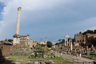 Avenida Forum Romano em Roma na Itália