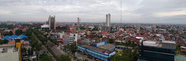 Panorama Kota Pekanbaru Whiz Hotel Sudirman Pekanbaru