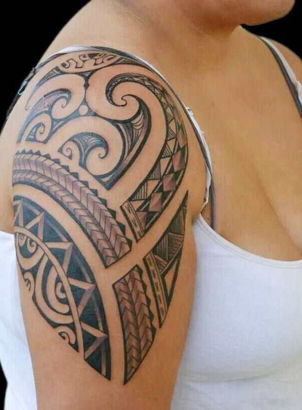 The samoan tribal tattoo designs are looking so amazing for females upper arm