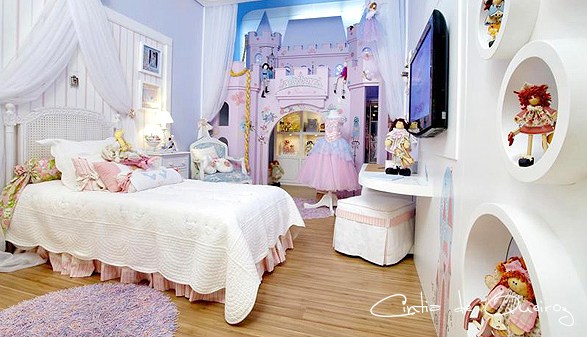 DORMITORIO DE NIÑA CON CASTILLO DE PRINCESA