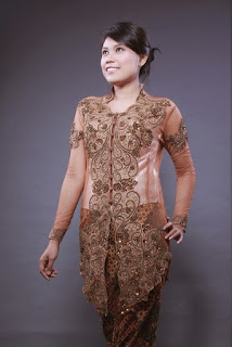 Kebaya untuk Acara Wisuda