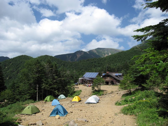 行者小屋と硫黄岳