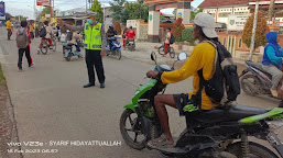 Unit Lantas Polsek Terisi Gelar Gatur Lalin di Jalan Raya Depan SMPN 1 Terisi