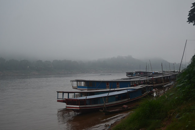 Kapal di sungai Mekong, Luang Prabang