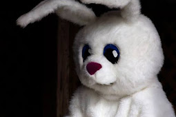 Cerita Menyeramkan Misteri Hantu Manusia Kelinci (Bunny Man) Dari Amerika Serikat