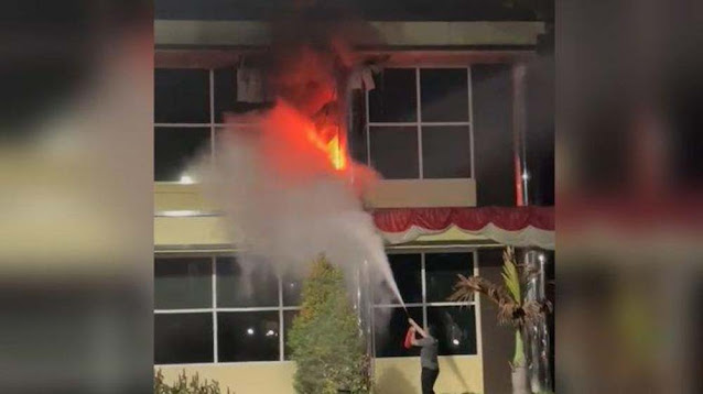 Sikat Habis Judi Online, Gedung Polda Sumut Terbakar