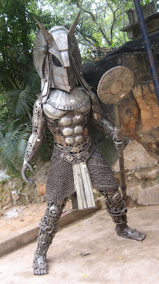 Amazing Sculptures From Automobile Part (9) 4