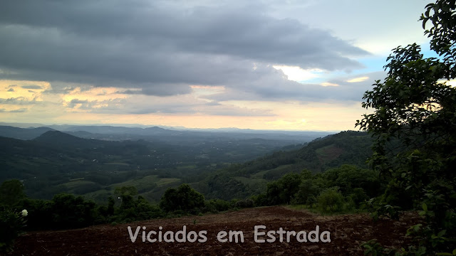 Vista do vale na entrada da cidade