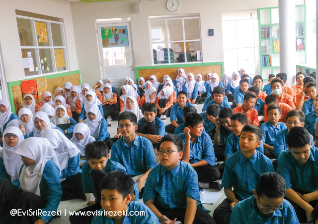 Kelas Creative Writing di Roadshow Edukatif Blog Vaganza