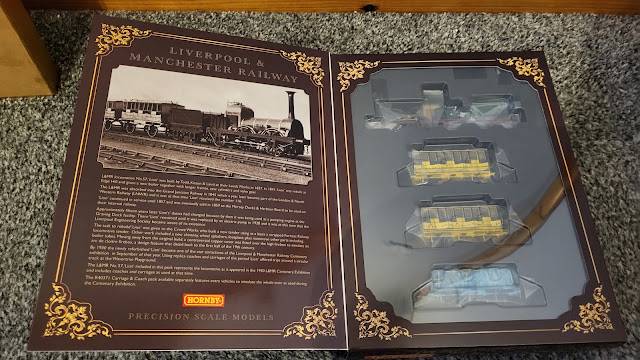 Hornby Lion Presentation Set