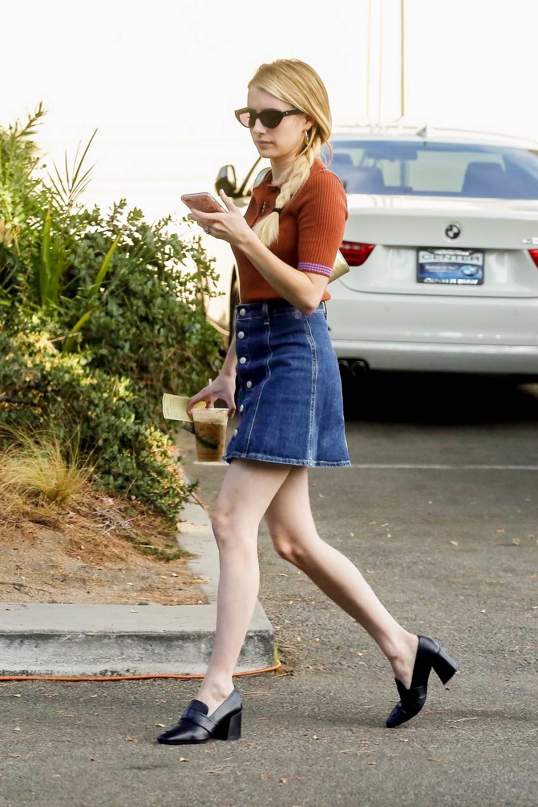 Emma Roberts cute street style photo