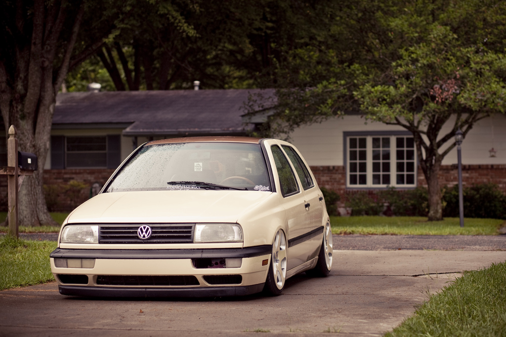 A good lookin MKIII Golf with a Jetta Vento front conversion