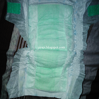 mamypoko tape diaper absorbent pad