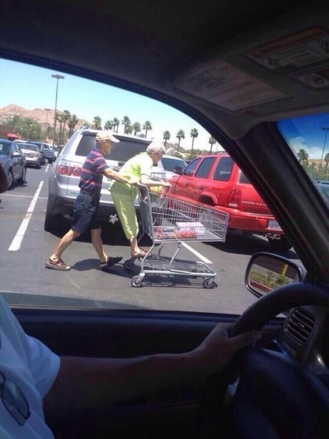 20 Exhilarating Images That Show Love Has No Age Limits - Be silly on your way to the supermarket