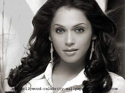 isha Koppikar Wallpapers