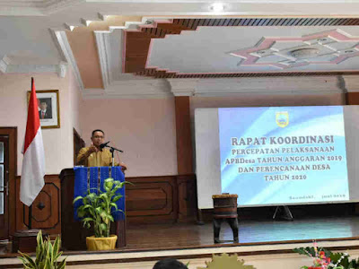 Petrus Fatlolon Instruksikan 19 Desa di Tanimbar Percepat APBDes Tahun Anggaran 2019 