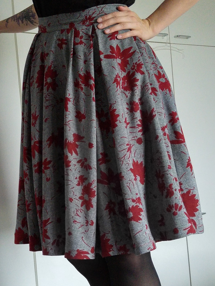 Pleated Circle Skirt Tutorial 