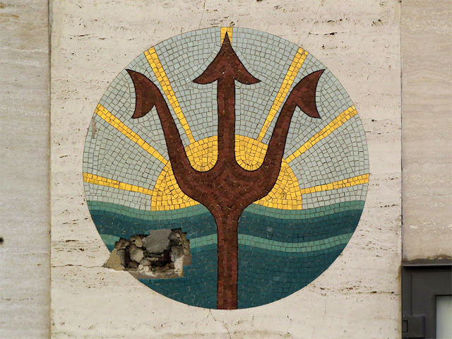 Neptune's trident, Via Goldoni, Livorno