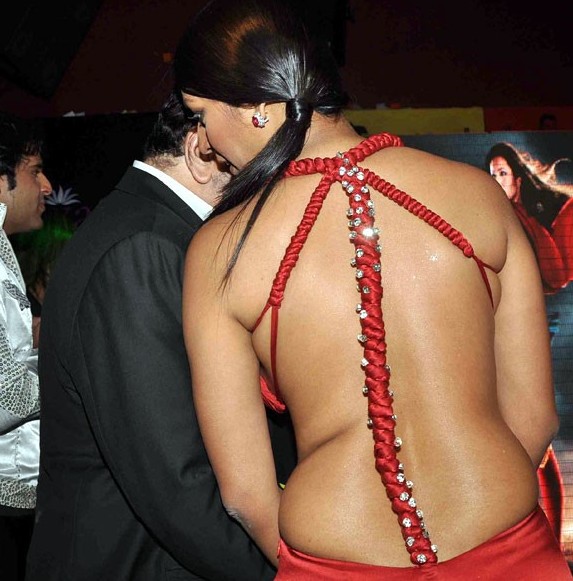 kashmira shah backless backside