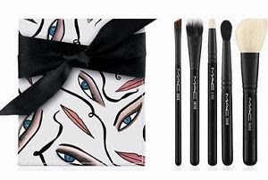 http://www.maccosmetics.com.au/product/2221/26822/Products/Brushes/Brush-Bags/Brush-Kit-By-Rebecca-Moses-x5/index.tmpl