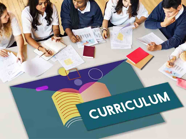 पाठ्यचर्या का अर्थ उद्देश्य प्रकार |Curriculum Definition Meaning Types and Aim in Hindi