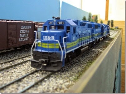 IMG_4714 LK&R GP38-2 #201 on December 9, 2006
