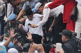 Sempat Dilarang Panglima TNI dan Kapolri, Ternyata Ini Pendorong Jokowi Mau Salat Jumat Bersama Massa Aksi 212