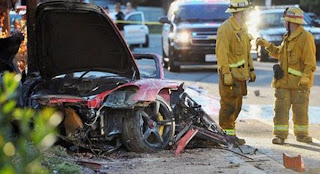 Foto-foto mobil Porsche Paul Walker