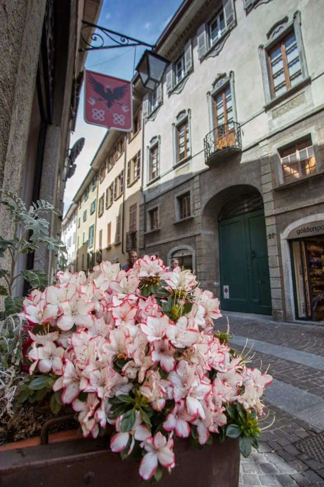 Chiavenna in fiore e Street Food 9 Maggio Chiavenna  