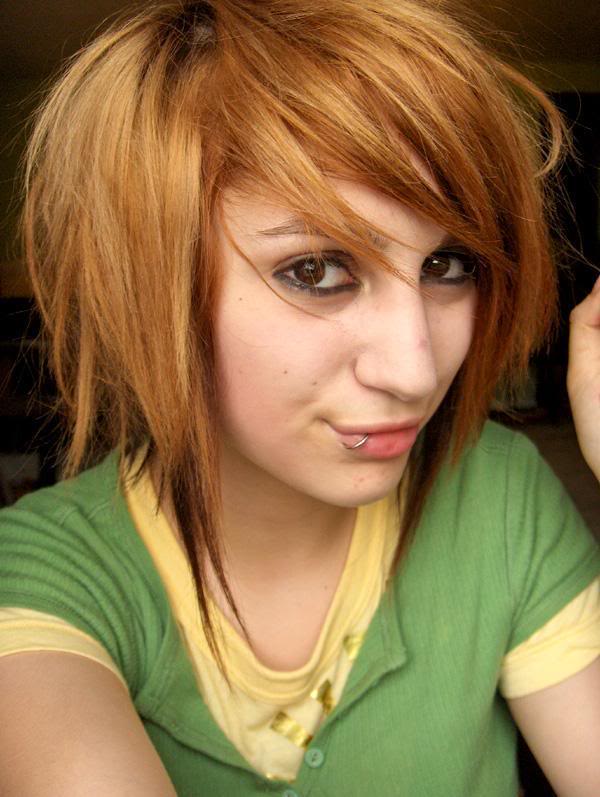 short emo hairstyles for girls 2011. short emo hairstyles for girls