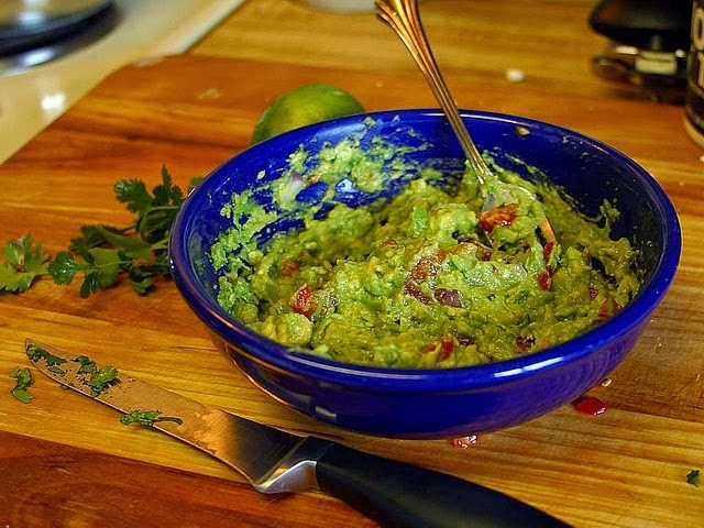 Chunky Guacamole Makes a Nice Low-Carb Appetizer