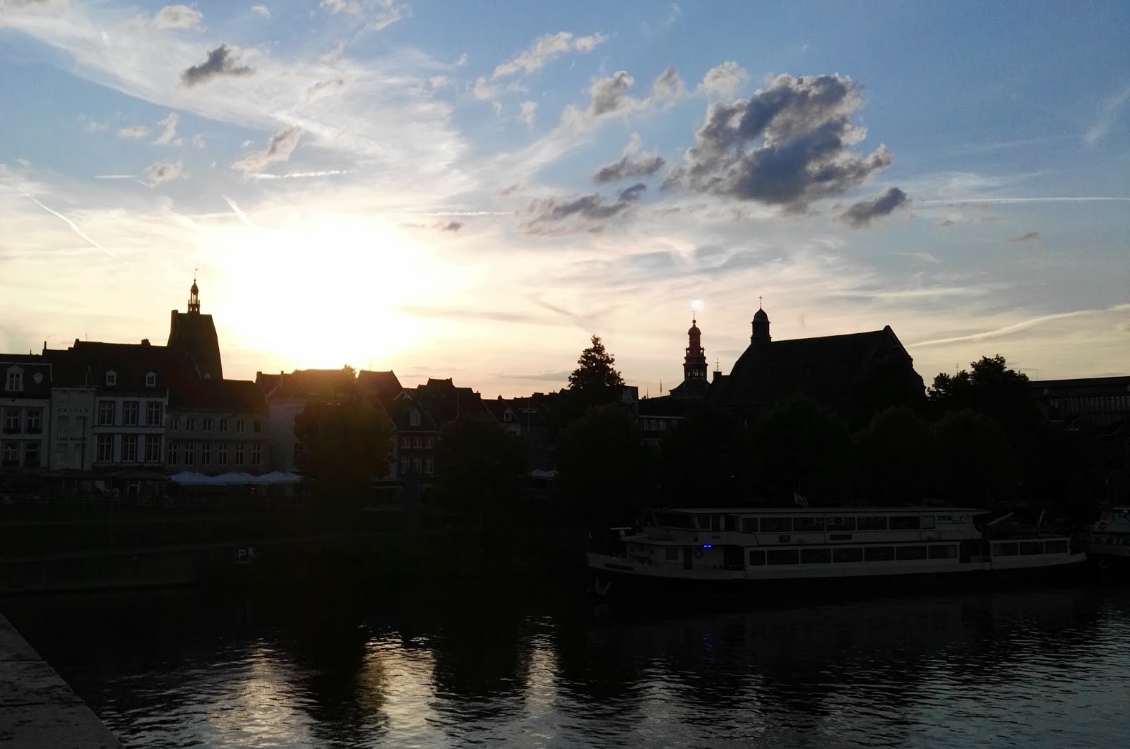 pont Sint Servaas coucher soleil Maastricht