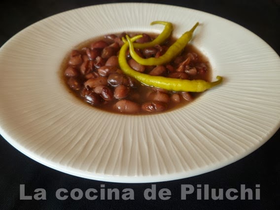 http://www.recetaspasoapaso.com/2014/02/alubias-negras-de-tolosa-o-no-con-sus.html