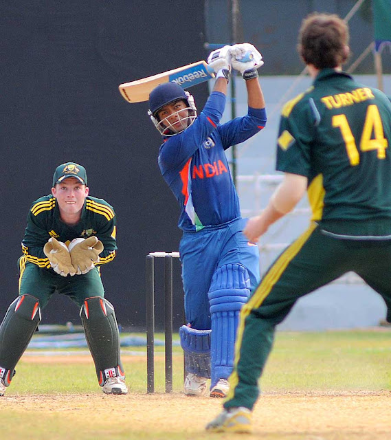 Unmukt Chand hitted 6