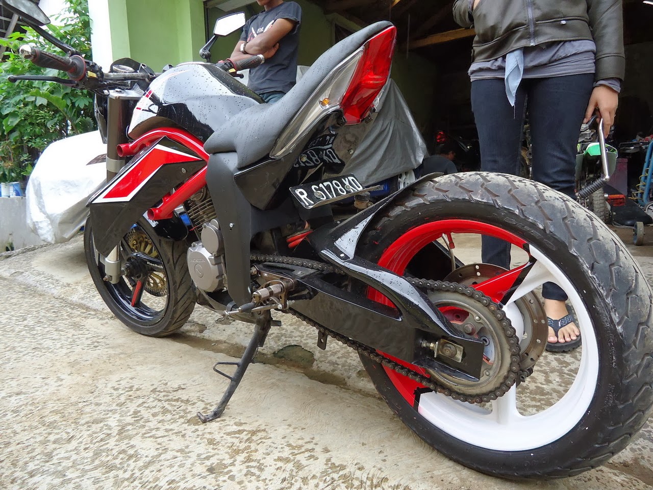 Modifikasi Motor Street Fighter R Way Collection