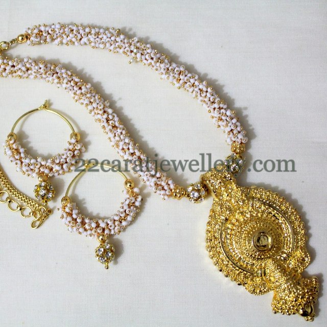 Fashion Jewellery with Pearls 