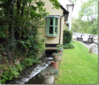 1 whittington lock cottage