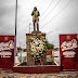 Honran memoria de Rigo Tovar; colocan autoridades ofrenda floral en monumento dedicado en su honor