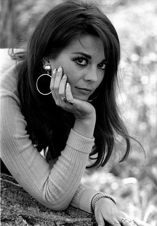 Natalie Wood Hot