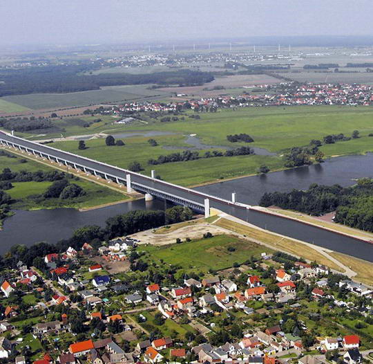 Magdeburg Water Bridge, Kemegahan Sungai Di Atas Sungai [ www.BlogApaAja.com ]