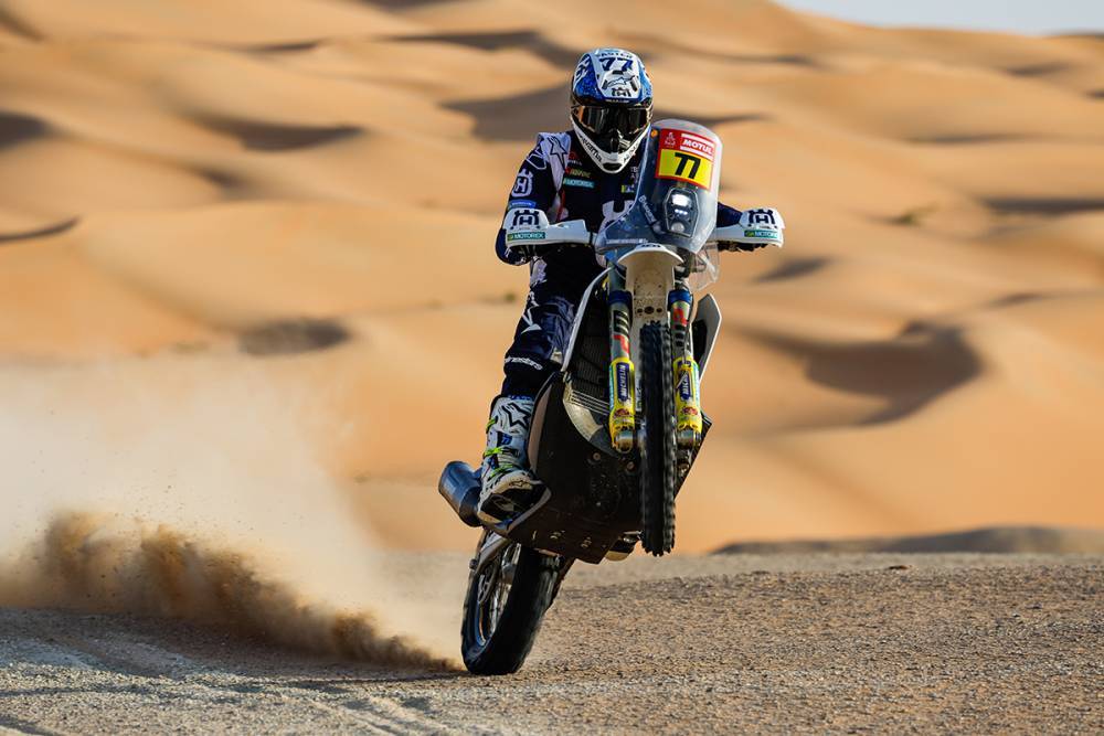 Dakar 2023: Kevin Benavides se impone y aprieta el liderato en la Etapa 13