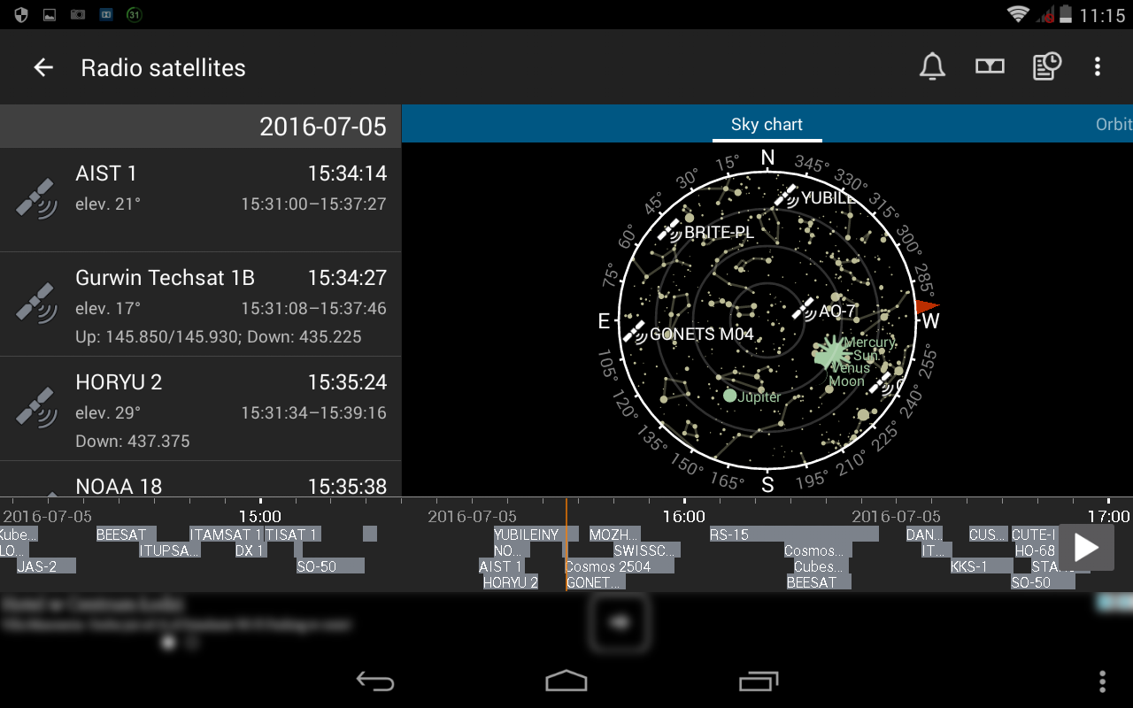 12. Okno satelitów radiowych z aktywna opcją osi czasu - mapa nieba ukazuje stan aktualny, ale wraz z przesuwaniem osi czasu ukazywany jest ruch poszczególnych satelitów, dodatkowo z osi czasu możemy wyczytać kiedy i jakie satelity radiowe niebawem pojawią się na niebie