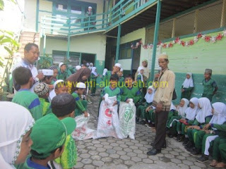 Lomba Balap Karung Peringatan HUT RI ke 71