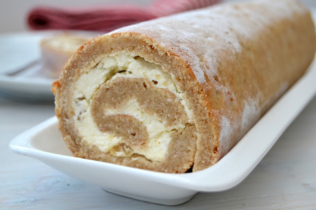 hummingbird cake swiss roll